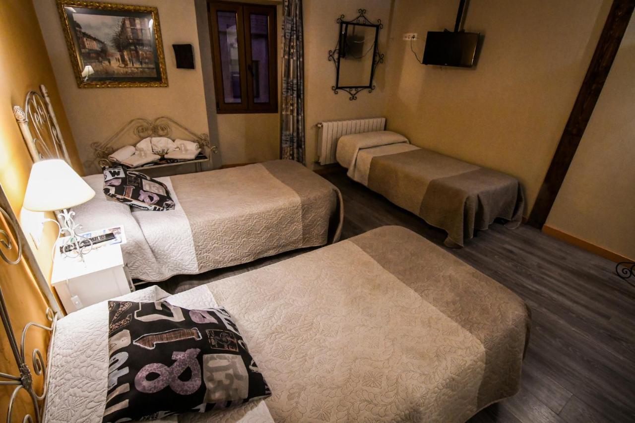 Acienleguas Hostel Castrojeriz Luaran gambar